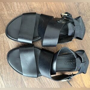 Max Mara Low Heel Sandals Size Leather Under 1” Heel Minimalist Designer Luxury